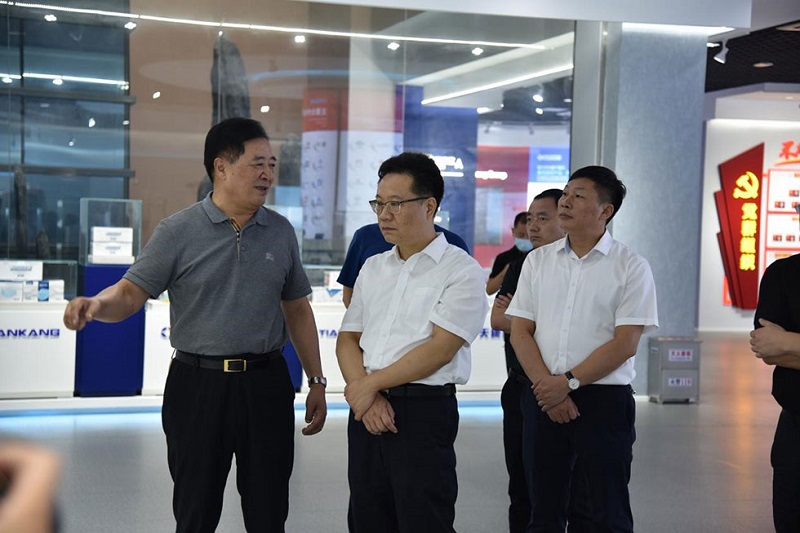 局长丁勇现场参观